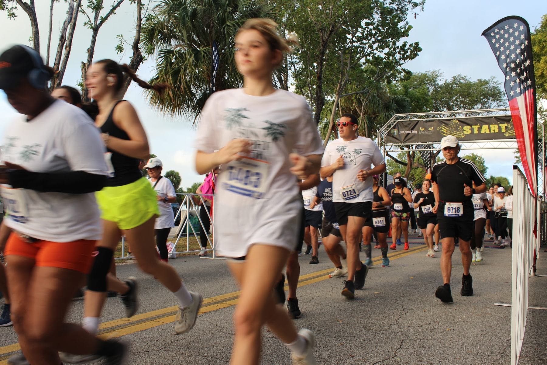 The pack takes off from the SunSmart start line